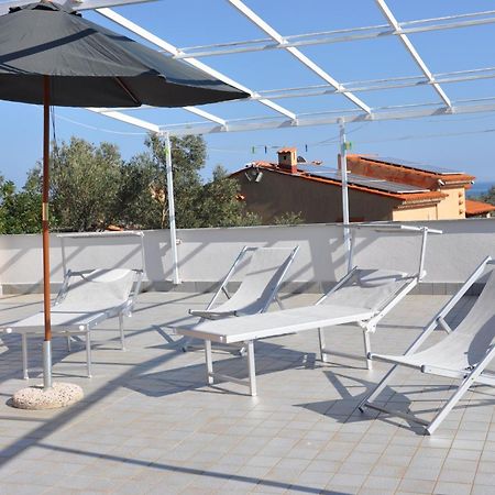 Villa Paolina Ceriale - App. 6 Posti ภายนอก รูปภาพ