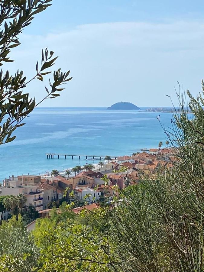 Villa Paolina Ceriale - App. 6 Posti ภายนอก รูปภาพ