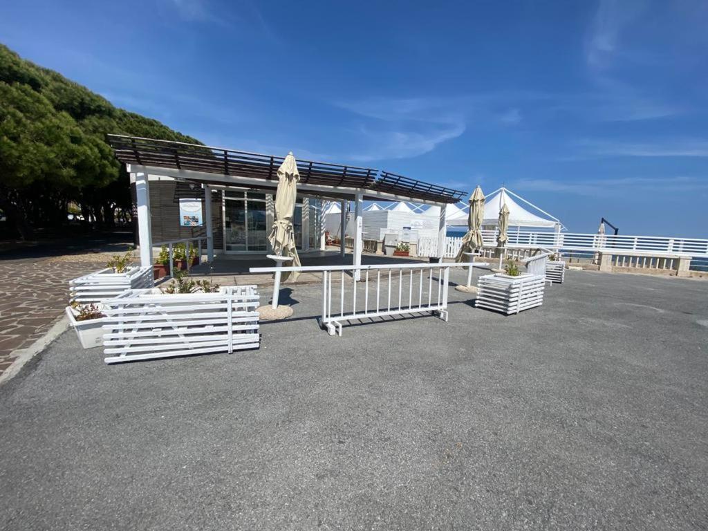 Villa Paolina Ceriale - App. 6 Posti ภายนอก รูปภาพ